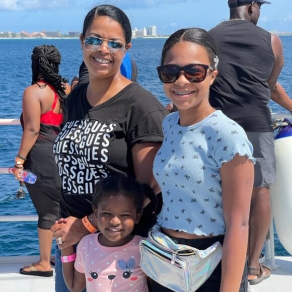 Meet your Posher, Sophia - Picture 1 of 1